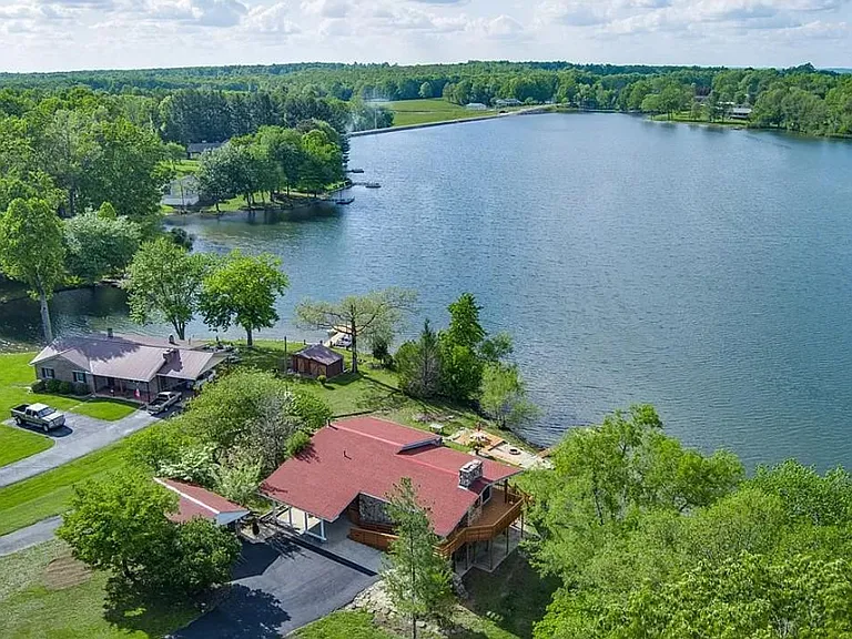 258 Idlewild Dr — Photo 4
