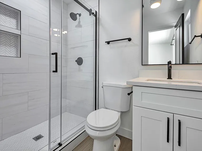 906 W Colgate Dr — Photo 12