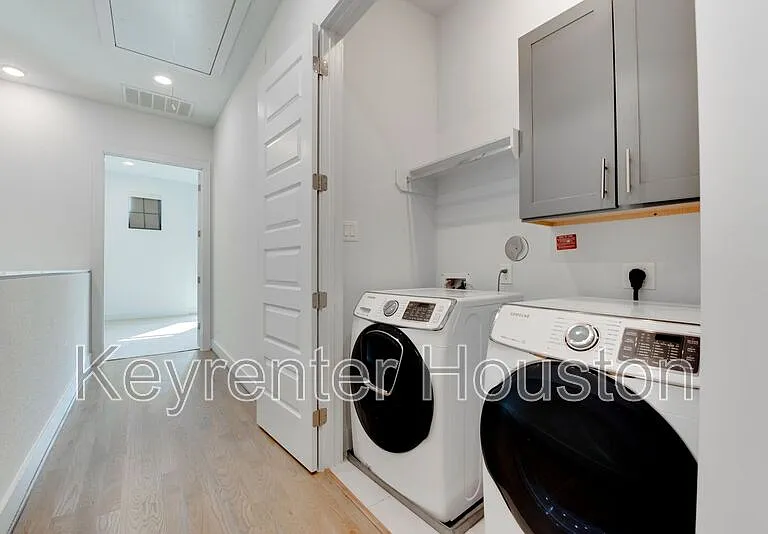 2928 Lamar St — Photo 23