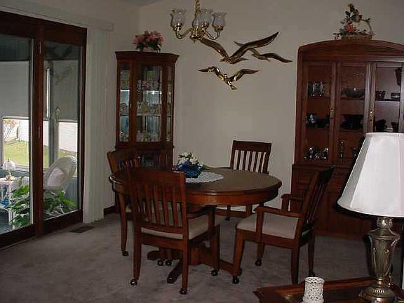 4th image of 1667 N Park Castle Way