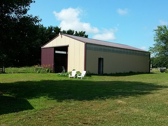 7 Stall Horse Barn 