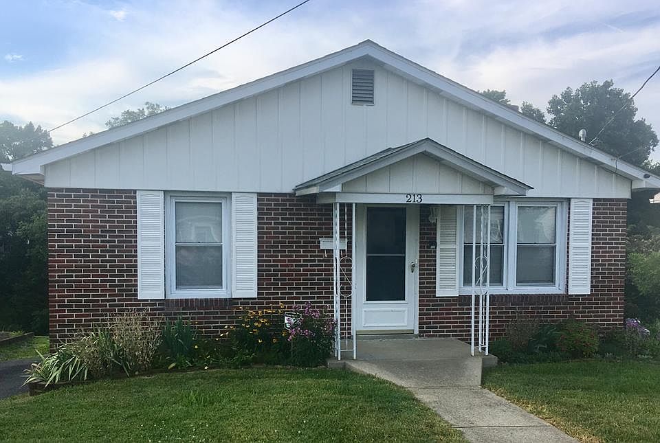 1st image of 213 Westwood Dr