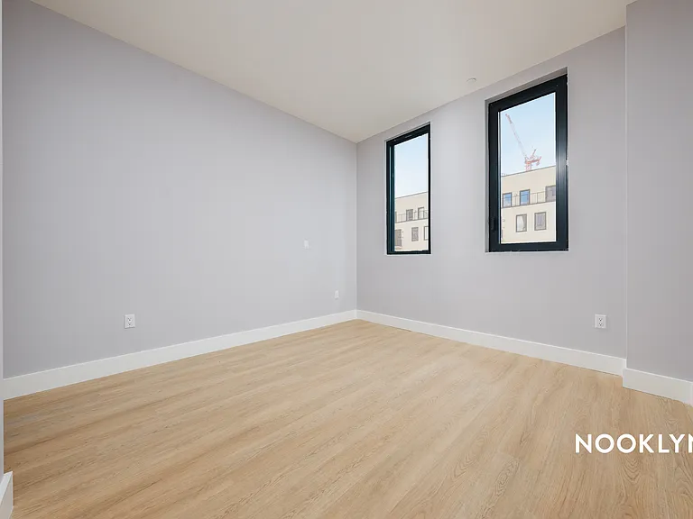 26-25 4th St #513 — Photo 3