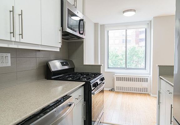 5th image of 510 2nd Ave APT 15D