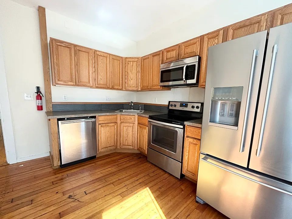 1 Folsom Ave #2F