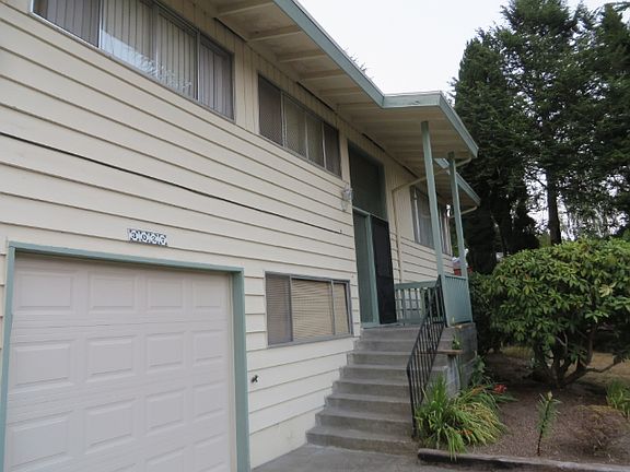 3rd image of 3027 206th Pl SW
