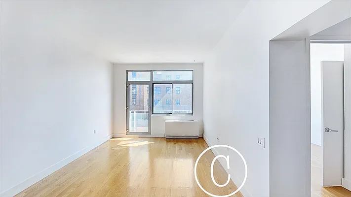 Rented by Chana Ofek, LREB | media 21