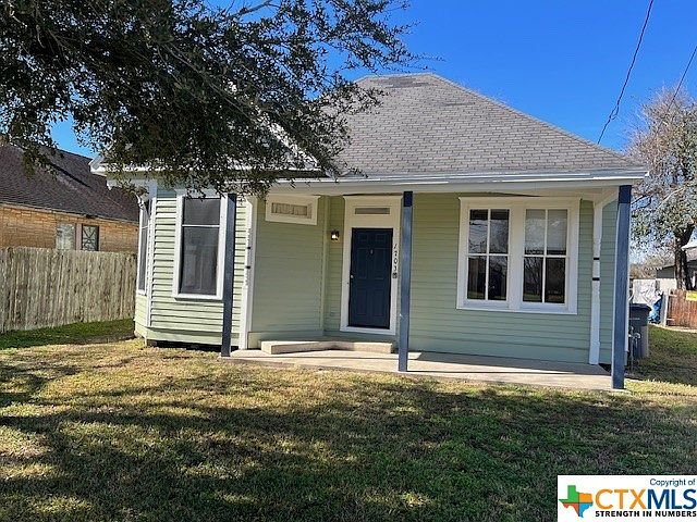 1st image of 1703 N De Leon St