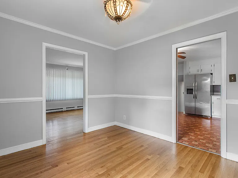 2115 Cedarhurst Dr — Photo 13