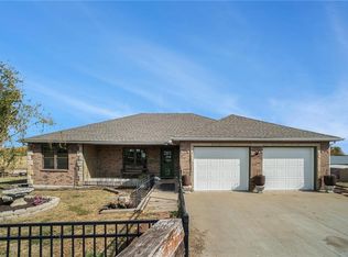 24674 200th St, Leavenworth, KS 66048
