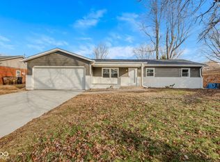 2815 Yellowwood Ct, Columbus, IN 47203