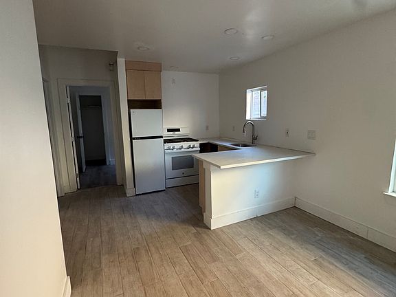 5th image of 4801 Imperial Dr