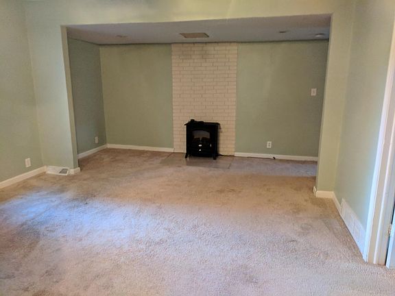 4th image of 21227 Cass St