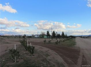 564 S Davis Rd, Golden Valley, AZ 86413