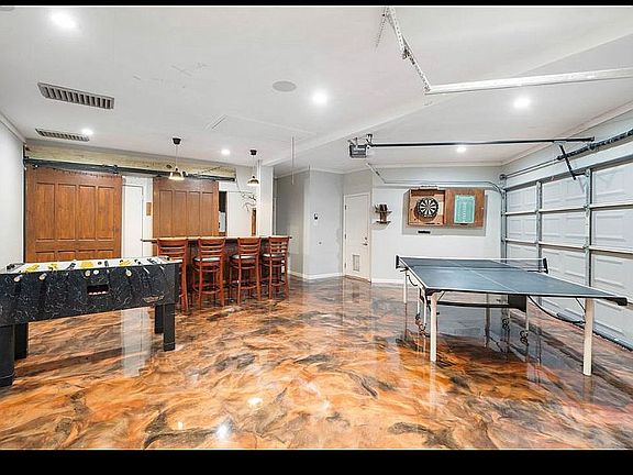 2nd image of 10218 Del Monte Dr