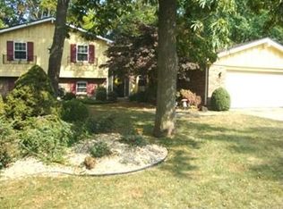 1808 Southlawn Dr, Fairborn, OH 45324