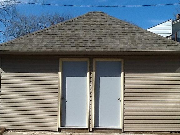 3rd image of 703 McKaig Ave