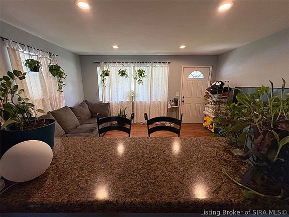 3rd image of 817 Marigold Drive