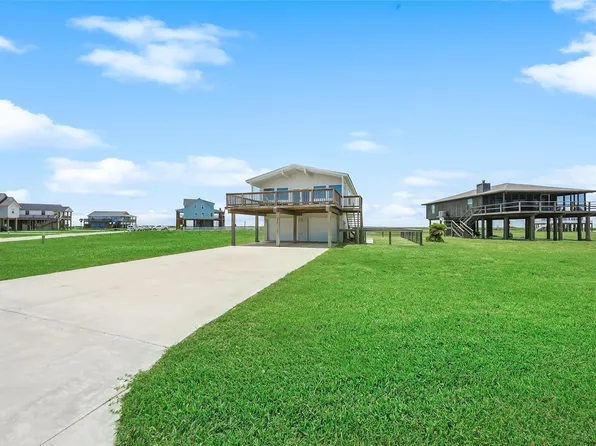 380 Driftwood Dr, Matagorda, TX 77457