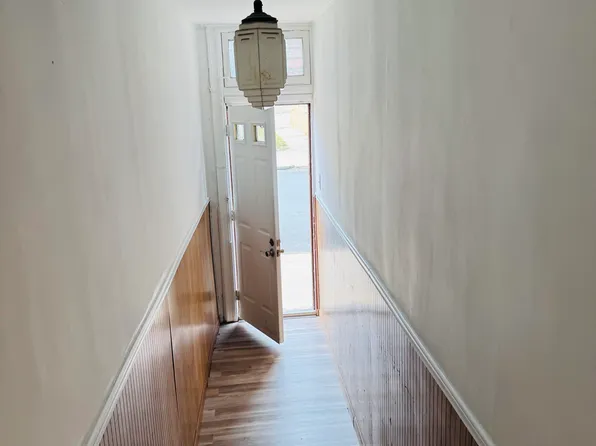 113 Van Pelt Avenue image 9 of 16