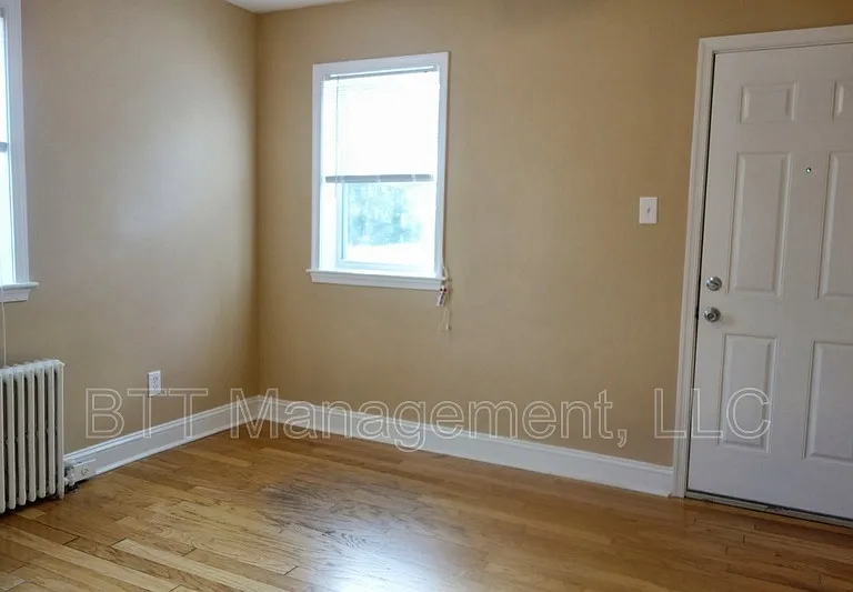 8105 Greenwood Ave #E — Photo 5