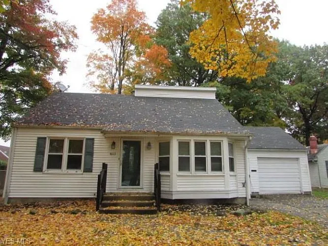 4603 Yarmouth Ln photo 1