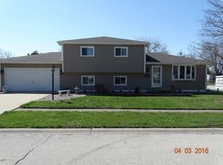 59 Hilltop Dr, Bourbonnais, IL