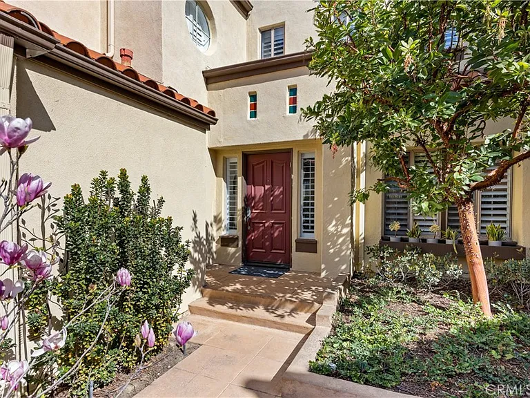 1003 Muirfield Dr — Photo 2