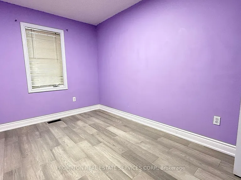 2037 Bur Oak Ave — Photo 16