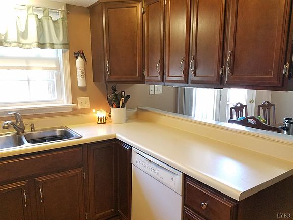 5th image of 1468 Ashbourne Dr