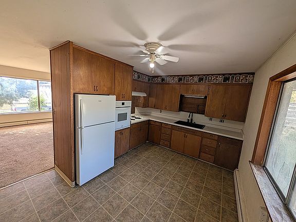 5th image of 741 Oakcrest Ave