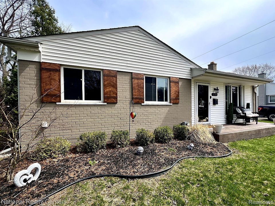 1st image of 936 Allen Dr