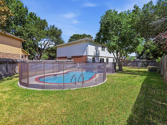 2nd image of 2098 Clemson Dr