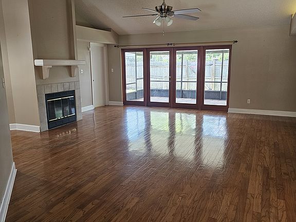 5th image of 780 Ortona Ct