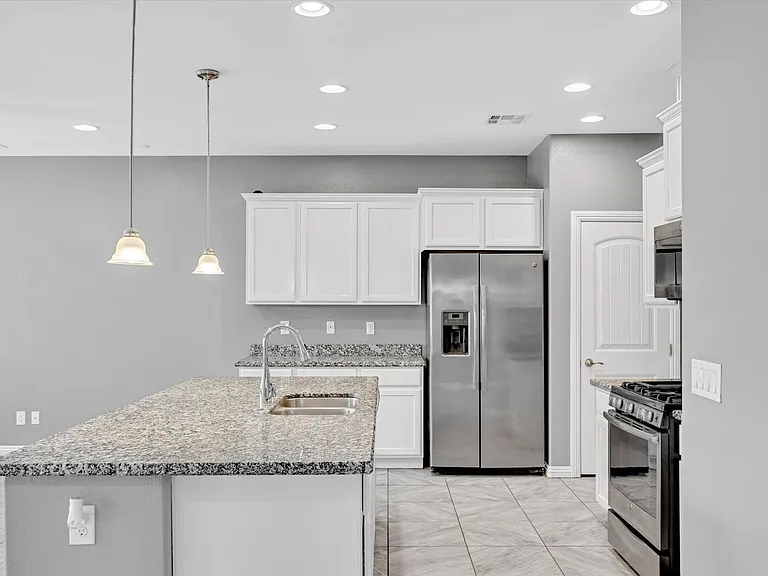 6789 Dragonfly Rock St — Photo 19