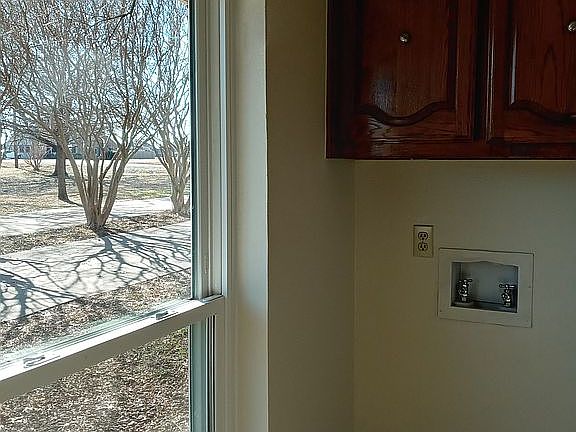 5th image of 2130 Elm Creek Ln