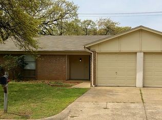 4220 Vidalia Dr, Arlington, TX 76016