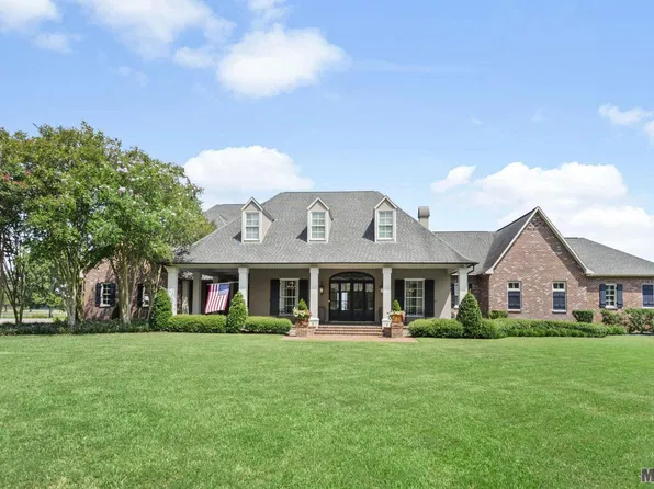 22221 Rabbit Run Dr, Baton Rouge, LA 70817