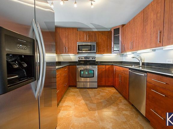 2nd image of 1751 N Wells St #2111