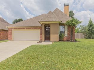100 King Arthurs Way, Youngsville, LA 70592
