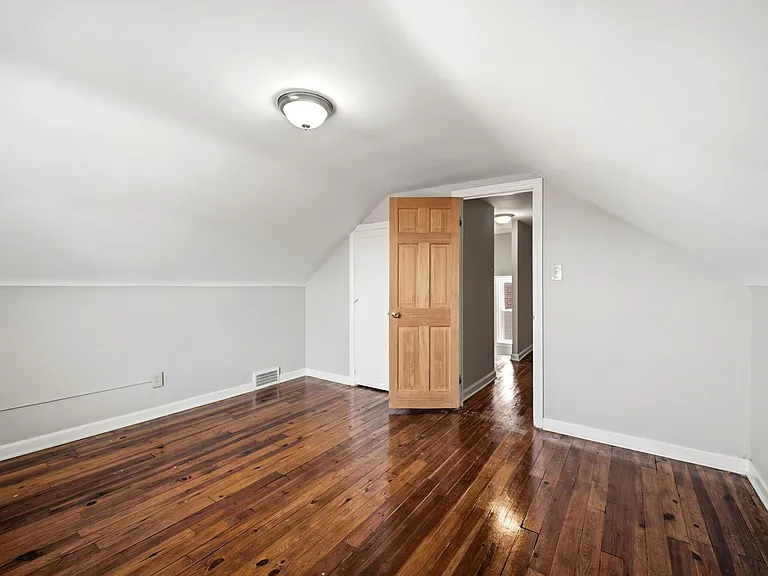 3889 Grenville Rd — Photo 27