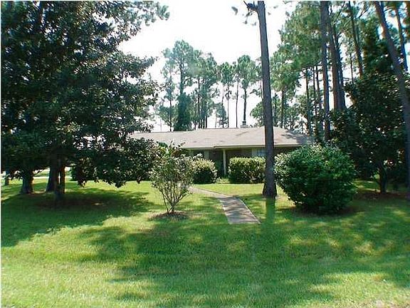 3rd image of 3131 Oriole Dr