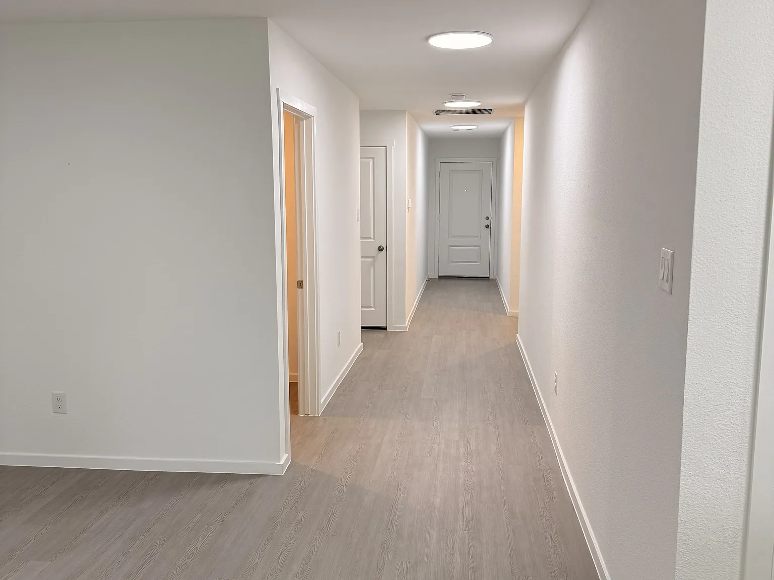 4 bed, 1776 sqft, $2,200 — Photo 3
