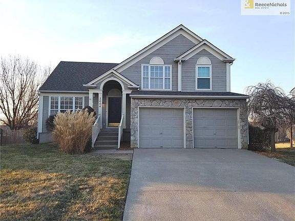 2nd image of 2604 SE Winchester Dr