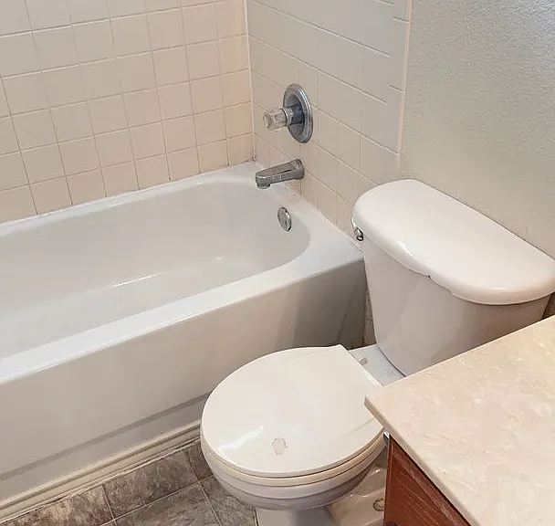 3310 Barcelona Dr — Photo 10