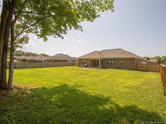 5th image of 2657 Crescent Hill Dr NE Unit 14