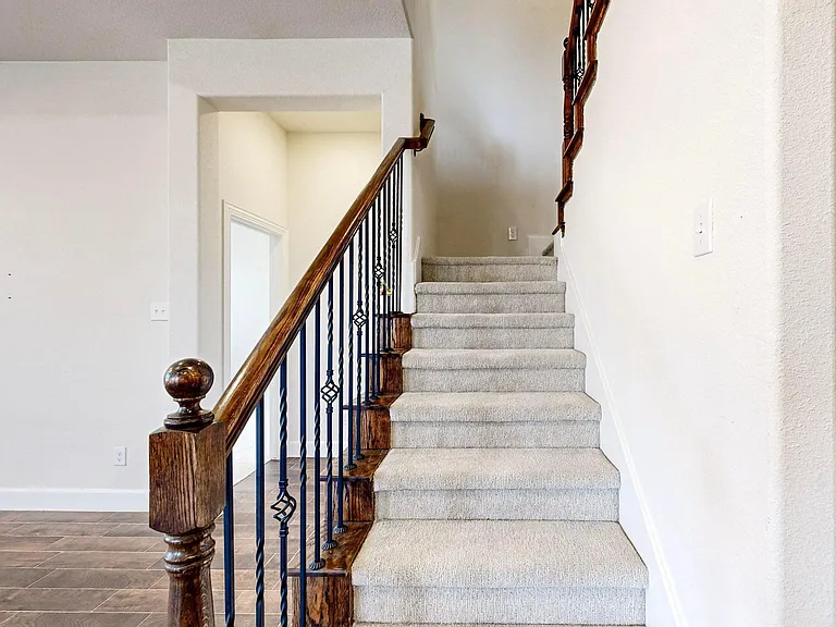 9826 Polk St — Photo 25