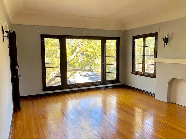 1st image of 3356 Rowena Ave APT 3