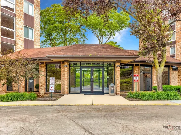 500 W Huntington Commons Rd APT 150, Mount Prospect, IL 60056