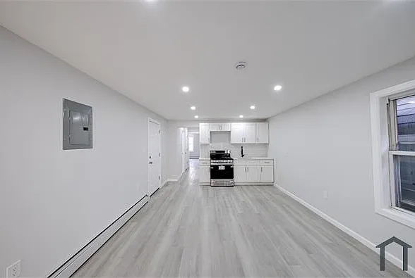 127 Bennett St #2